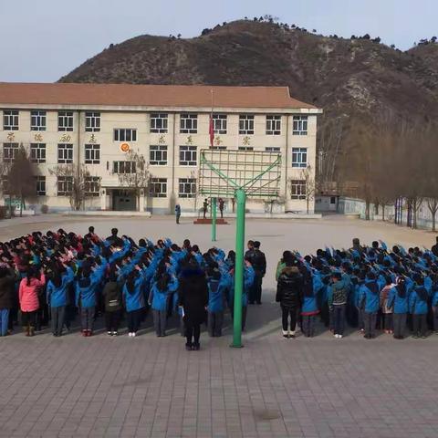 西崖门子中心小学阳光体育长跑启动仪式