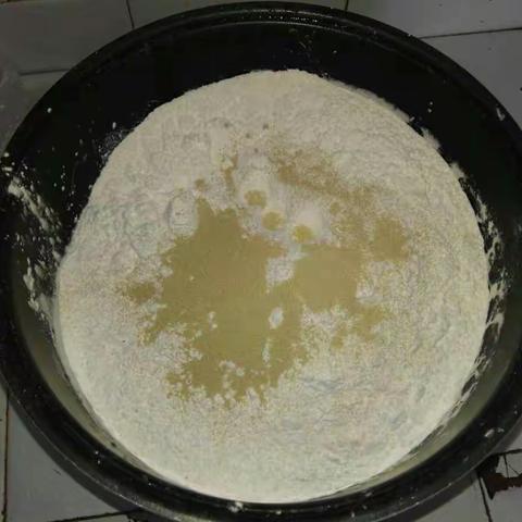 1620班尹梦婷的第一次包包子体验