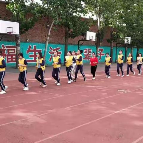 守护初心，凝聚团队，提升优秀自我——————向阳幼儿园全体教师培训（三）