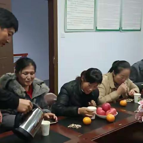 暖意浓浓惜别情——记十三道沟林场退休职工欢送会