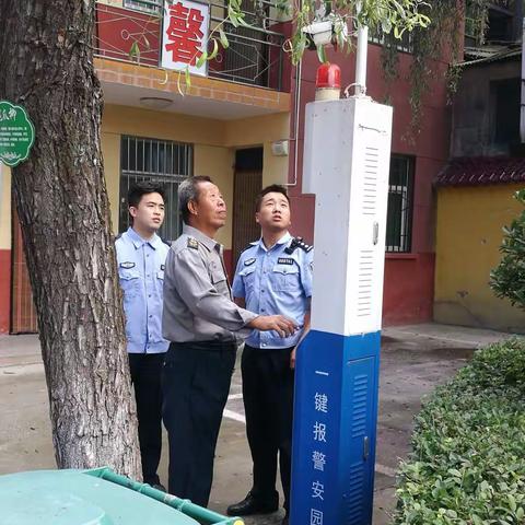 稳秩序  保平安   石柱派出所全力做好学生开学工作