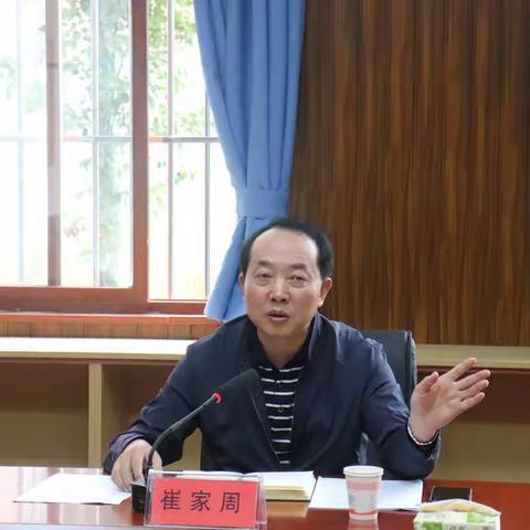 市委组织部部长崔家周到宁蒗慰问“组团式”帮扶人才座谈会在宁蒗县第二中学召开