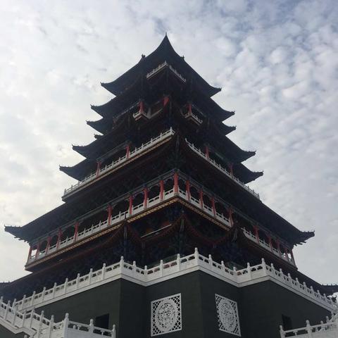 周末陪着家人👪，一起游湖！惬意的生活从陪伴开始！