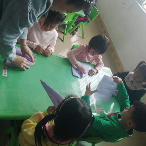 中三班         主题二《生活小能手》