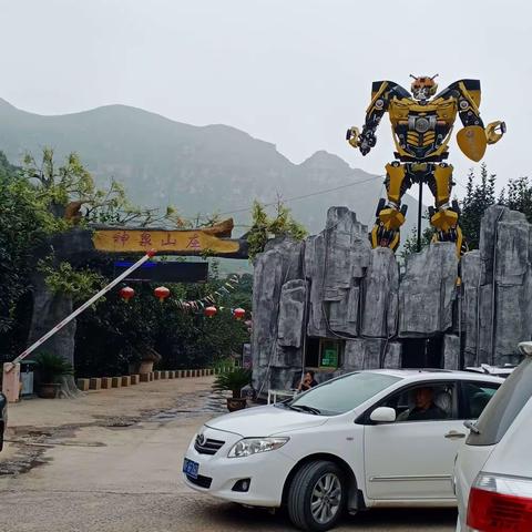 满城神泉山庄一瞥