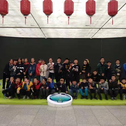 八道小学 六年一班 《春之声——研学游》