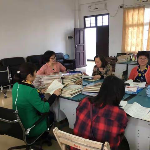 齐心协力、天道酬勤——第十六周初一语文备课组会