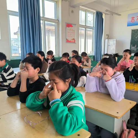 眼睛是心灵的窗户——韩了墙小学“双减”下大课间眼保健操活动