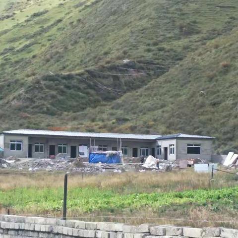 然充乡佐村.拉加.德玛三村近期 村级活动室进展图片