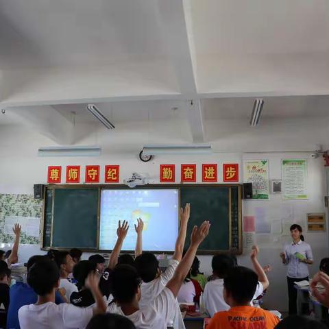 树诚信校风 做文明学子       ——绩溪县支行开展学生资助诚信教育主题月宣传活动