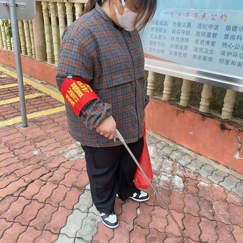 市行政审批服务局和市政务中心开展卫生责任区卫生整治工作（2022.11.5）