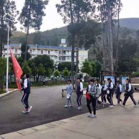 每走一步路，都是成长！——记路居中学169班远足活动