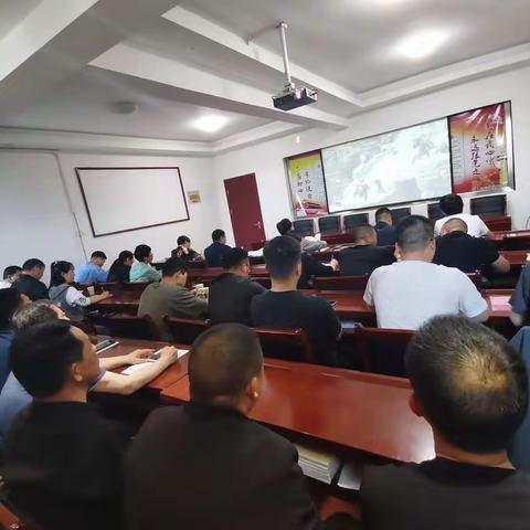 人社局开展党史教育专题培训