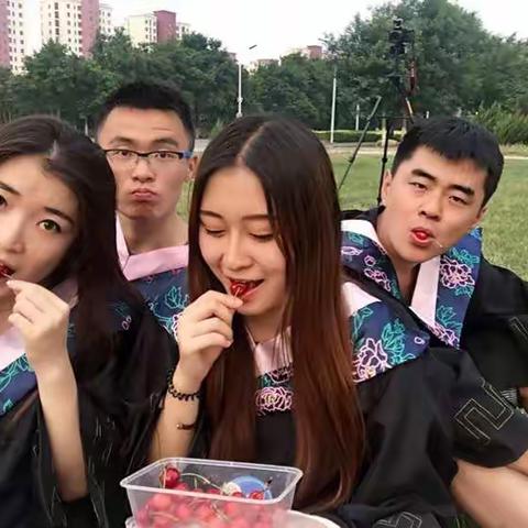 我们是公认的闺蜜F4