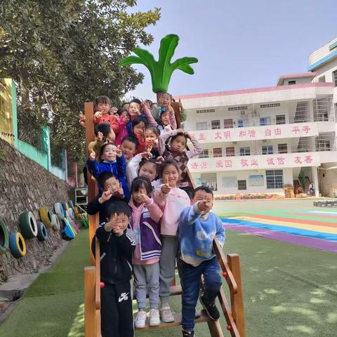 书香润童年  阅读点亮人生——大二班第二届故事大王比赛
