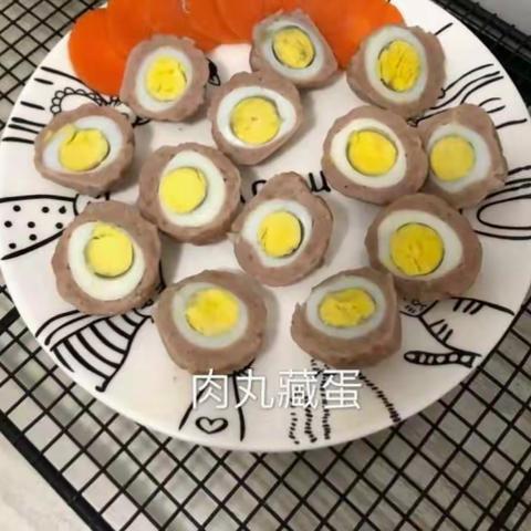 肉丸藏蛋