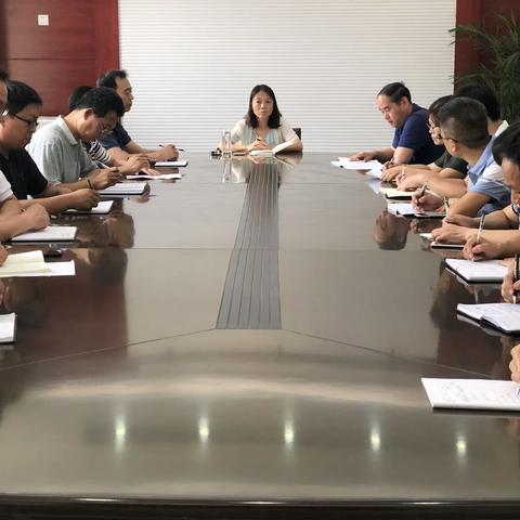 区一中迅速传达区委一届六次全会精神