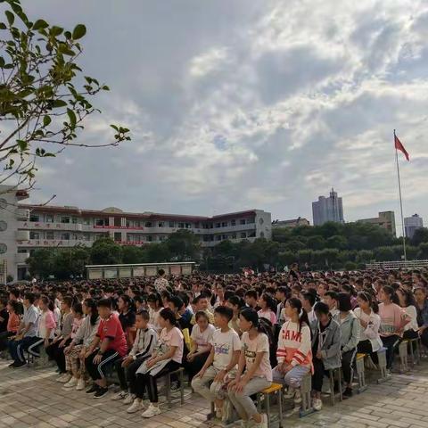 千里之行，始于足下——东郊中学七年级新生入学及行为习惯养成教育学生会