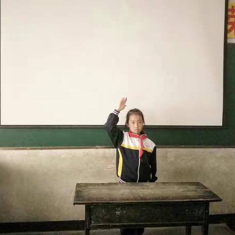 釜山小学三(|)班“我是光荣的少先队员”建队日主题活动。