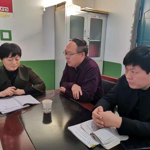 县局教学常规检查莅临沙底王谦小学