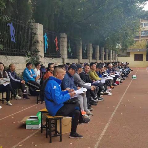 盘龙区“体育课堂教学从单一技术学习向结构化学习转变的尝试”主题教研活动