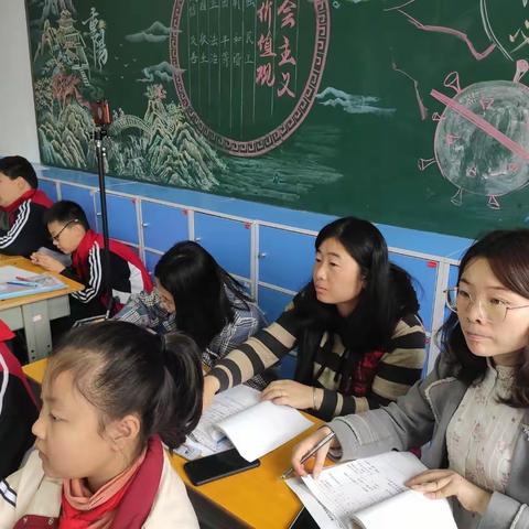 以课为例，以研促教——沂河实验小学四年级数学先导课纪实