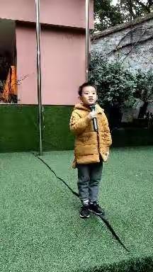 南方玫瑰幼儿园升国旗仪式之蔡明言