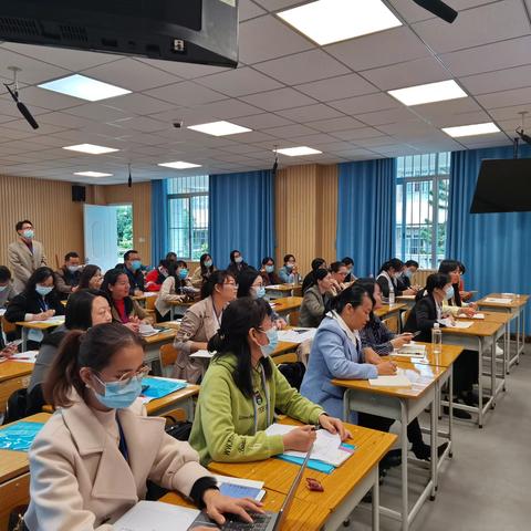 研之所往 众行致远 ——兴宁区教学名师培养工程培训活动（第二期）第三天上午