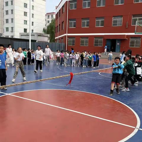 一根绳，一条心———东阳小学拔河比赛掠影
