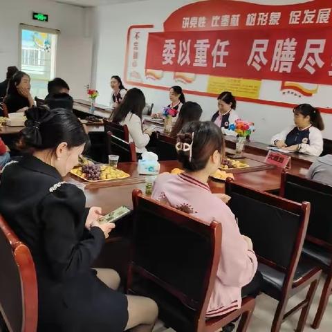 委以重任，尽“膳”尽美——保康东方幼儿园2023年秋季家委会暨膳食委员会主题活动