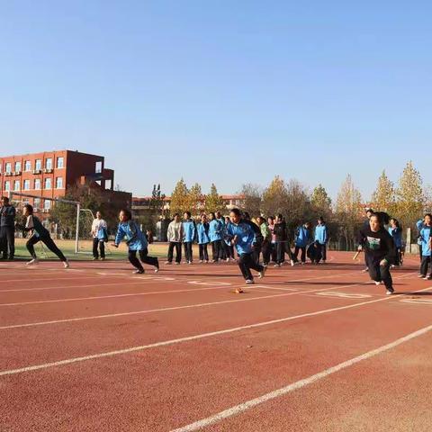 原阳县南街中学七年级“趣味运动会”