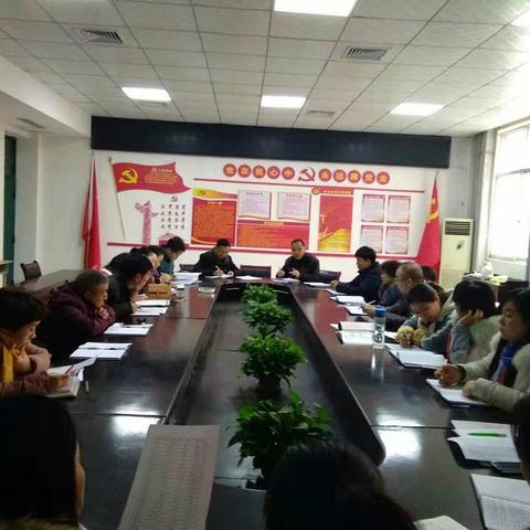 分层教学促提升 因材施教重学情――记卢氏县城关镇中学九年级分层教学活动开展