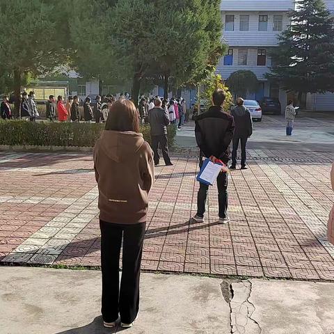 逐梦而行    必有远芳