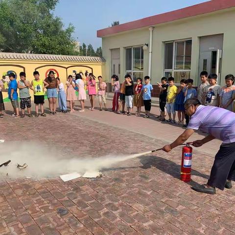 于村学区诗坞基小学消防安全教育活动报道