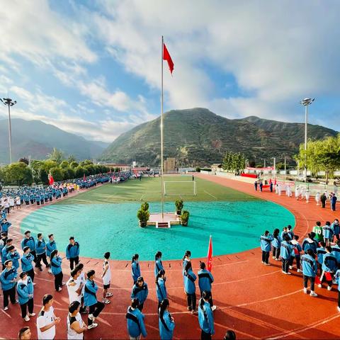 青春逢盛世，拼搏正当时————武都八一中学球类运动会风采展