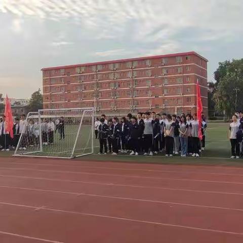 习惯伴成长，一起向未来——记国际部25届高一第一次升旗仪式