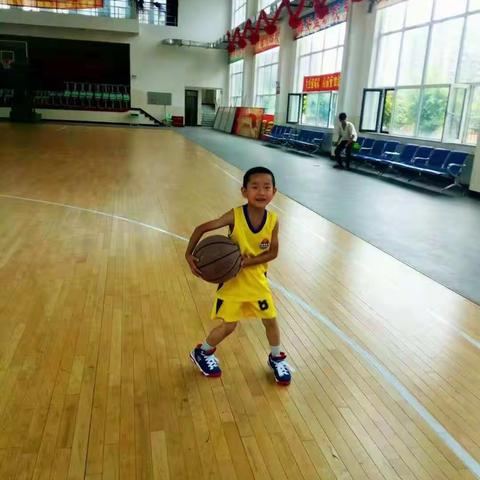 【我运动，我健康】---九台区第二实验小学三年五班快乐暑假生活集锦