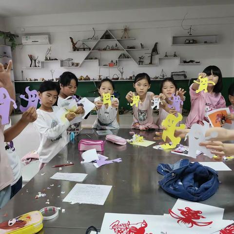 剪纸社团开班啦！