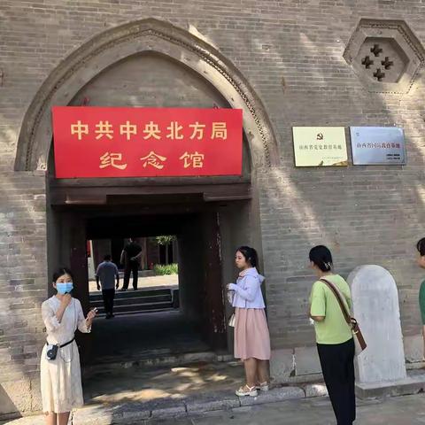 参观美丽乡村建设  体验乡村振兴成果