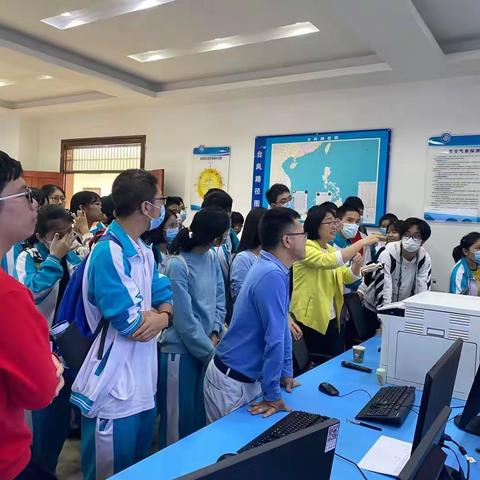 海口市气象局组织开展“气象筑梦，青春同行”科普宣传活动