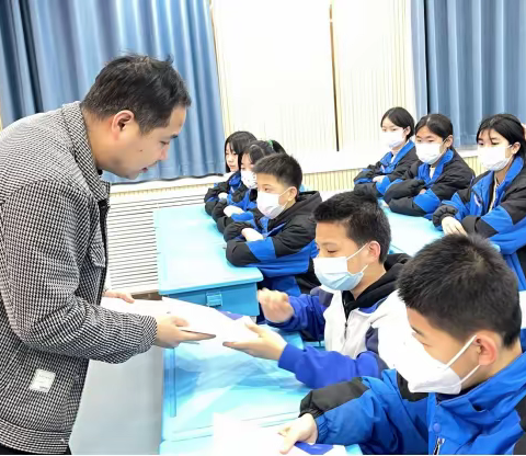 嘉苑社区开展“送安全进校园”主题活动