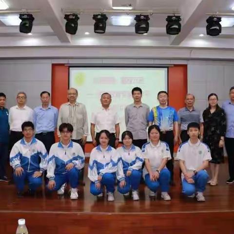向海图强，鹏程万里——记国防教育专家黄作平广州空港实验中学专题讲座