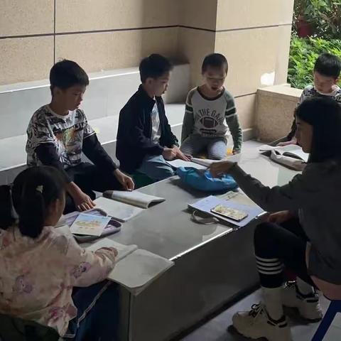 周六八点《读书会》我们如期而至