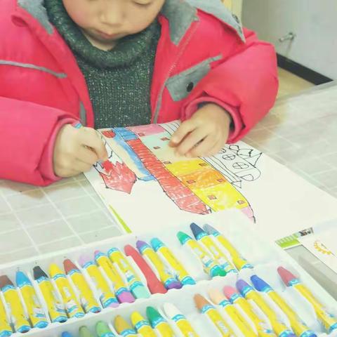 花果园C区金色童年幼儿园大班美术活动:我的城堡