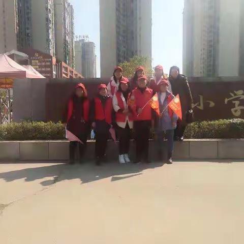 爱心“护学岗”，用心护成长