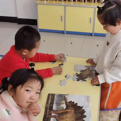 乌额格旗牧场中心幼儿园小班一周活动剪影