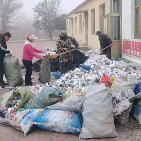 “增强环保意识 整洁环境卫生 共建美丽嘎查”——道兰毛杜嘎查开展环境卫生整治活动