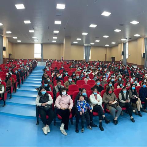 家校携手，共铺成才之路——定陶区第一实验小学五年级家长会