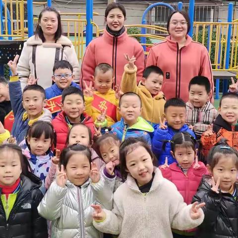 携手创绿，共植未来——莱州市教育路小区幼儿园升旗仪式