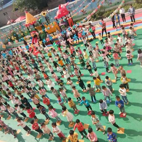 新城学苑幼儿园大二班半日开放活动